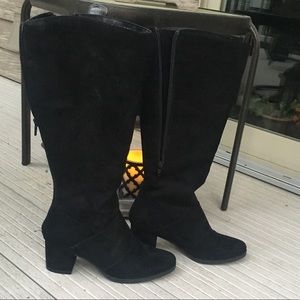 EUC Aerosole suede boots